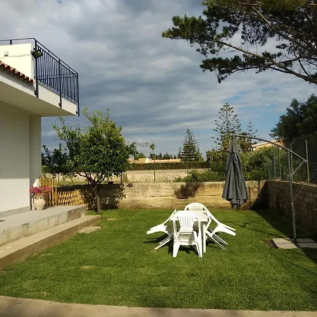 Caledonia Relax سيراكوزا